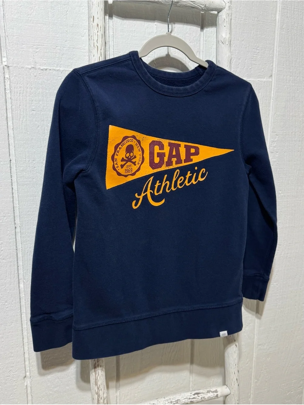 GAP Navy Pennant Logo Graphic Athletic Crewneck Sweatshirt Kids XL (12)